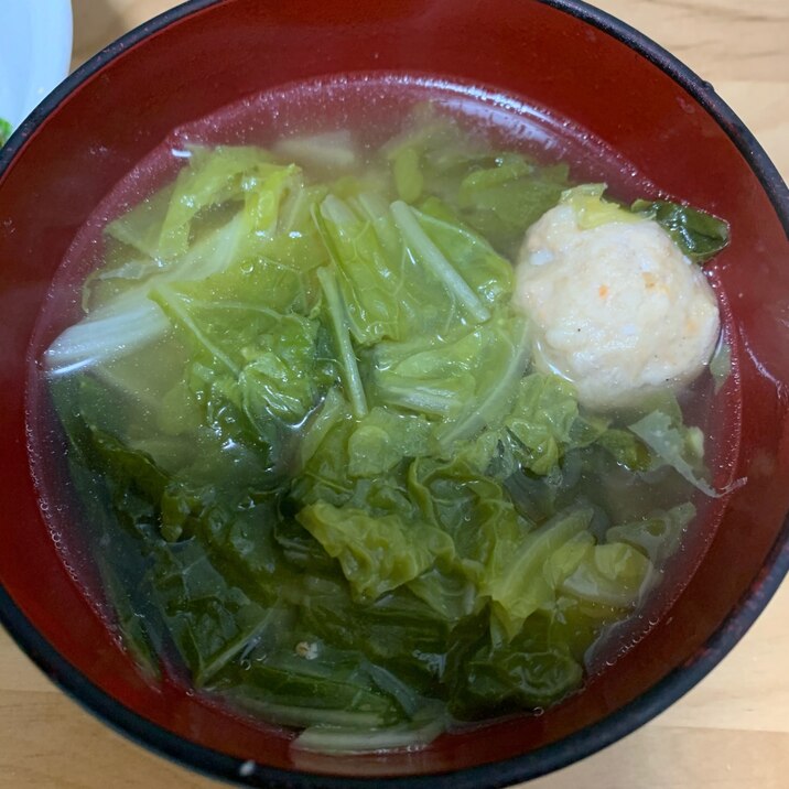 鶏団子と白菜とお豆腐の中華スープ